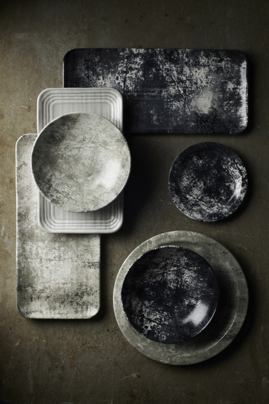 Assiette organique gris porcelaine vitrifiée 35x16 cm Urban Dudson